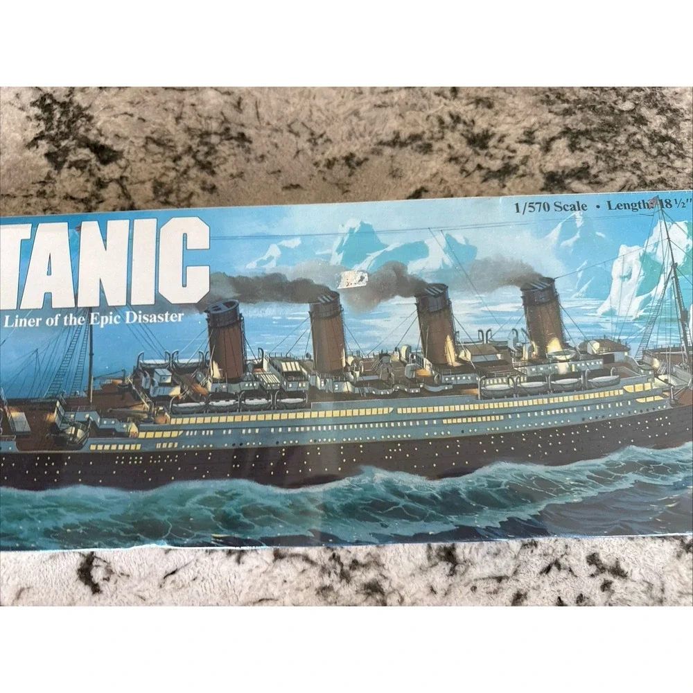 Vintage Revell RMS Titanic Model Kit 1/570 Scale Unassembled 1976 NEW SEALED BOX
